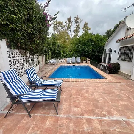 فيلة -pool - At 300 M